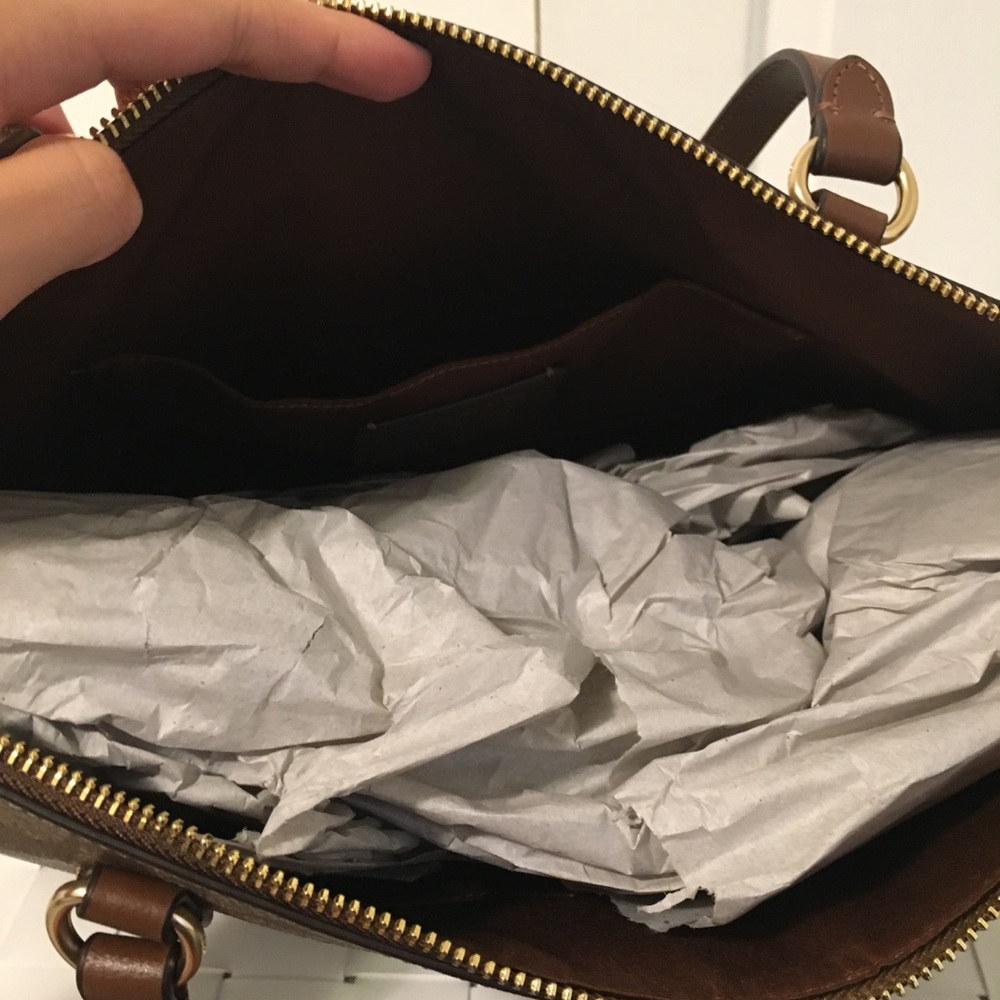 NWT coach signature zip Tote bag - Picture 5 of 6
